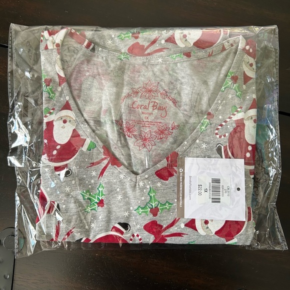 Festive Santa Print 3/4 Sleeve Top V-Neck - Picture 3 of 11